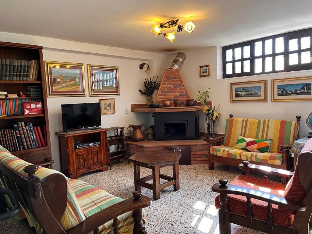 Sonnino Casa Fra Gli Ulivi Di Giuseppe 게스트하우스 외부 사진